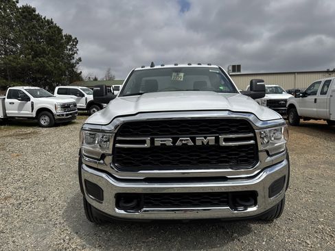 Used 2024 RAM 5500 Tradesman image 3