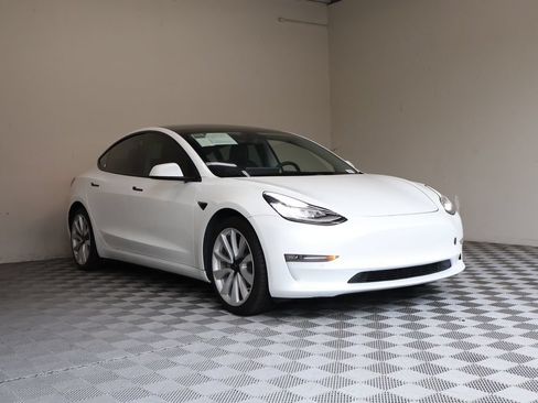 Used 2020 Tesla Model 3 Long Range AWD/4WD image 6