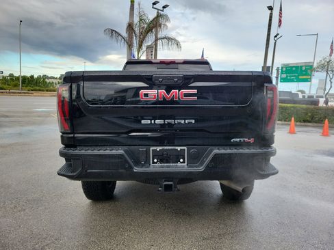 Used 2025 GMC Sierra 2500 AT4 w/ AT4 Premium Plus Package AWD/4WD image 6