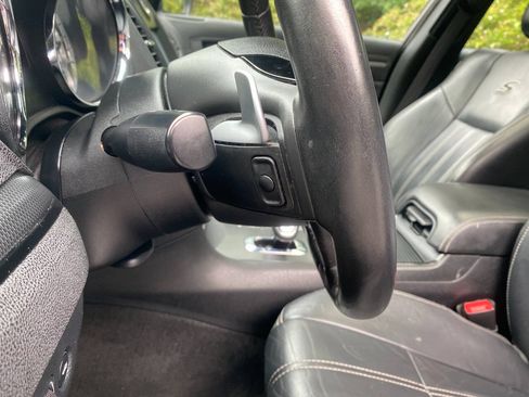 Used 2014 Chrysler 300 S AWD/4WD image 19