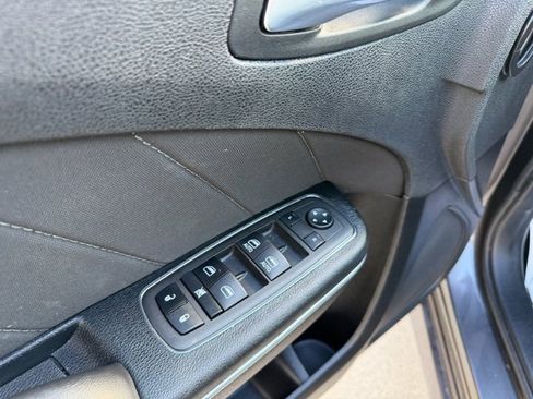 Used 2022 Dodge Charger SXT image 11