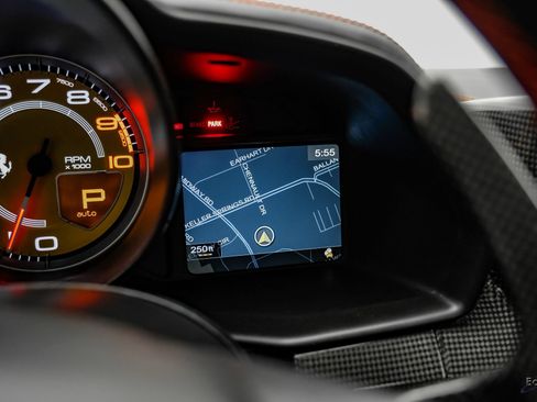 Used 2015 Ferrari 458 Italia Coupe RWD image 79