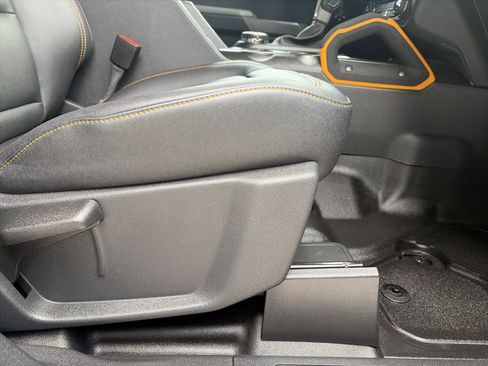 Used 2023 Ford Bronco Badlands image 31