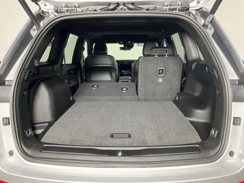 New 2025 Jeep Grand Cherokee Laredo image 28