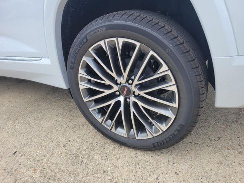 New 2026 GMC Terrain Denali w/ LPO, Floor Liner Package AWD/4WD image 8