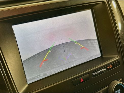 Used 2019 Ford Explorer XLT w/ Equipment Group 201A FWD image 23