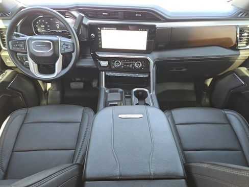 Certified 2025 GMC Sierra 3500 Denali w/ Denali Reserve Package AWD/4WD image 23
