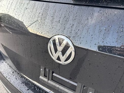 Used 2021 Volkswagen Tiguan SE AWD/4WD image 14