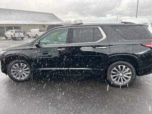 Used 2023 Chevrolet Traverse Premier w/ LPO, Floor Liner Package image 4