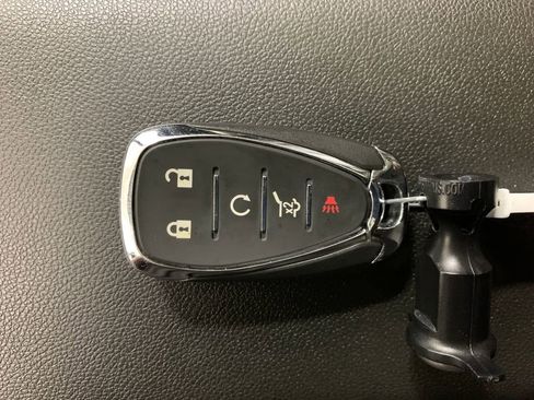 Used 2023 Chevrolet TrailBlazer ACTIV w/ Sun and Liftgate Package AWD/4WD image 31