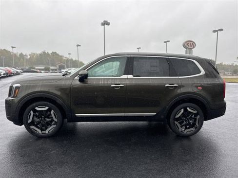 New 2025 Kia Telluride S image 6