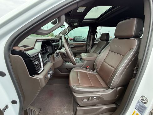 Used 2024 GMC Sierra 2500 Denali w/ Denali Reserve Package AWD/4WD image 9