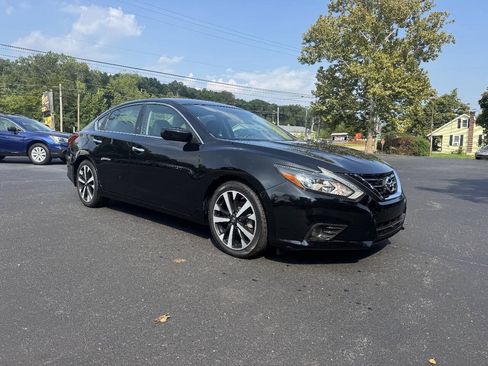 Used 2018 Nissan Altima 2.5 SR FWD image 4