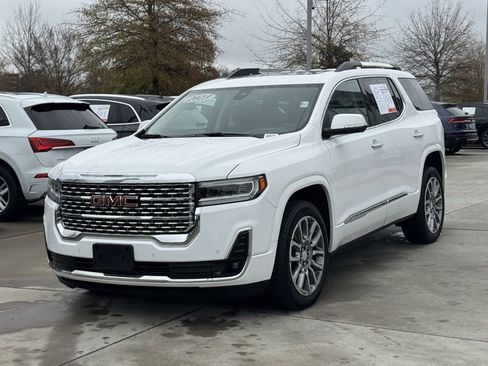 Used 2023 GMC Acadia Denali image 9