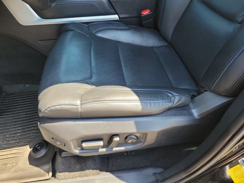 Used 2024 Toyota Tundra Platinum AWD/4WD image 10