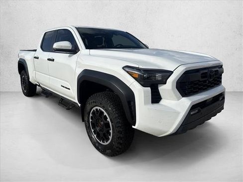 Used 2024 Toyota Tacoma TRD Off-Road w/ TRD Off Road Upgrade Package AWD/4WD image 3
