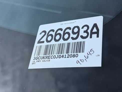 Used 2018 Chevrolet Silverado 1500 LT w/ All Star Edition image 34