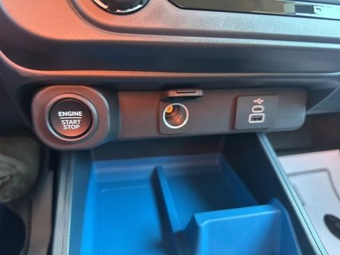 New 2025 Ford Maverick XLT w/ XLT Luxury Package image 44