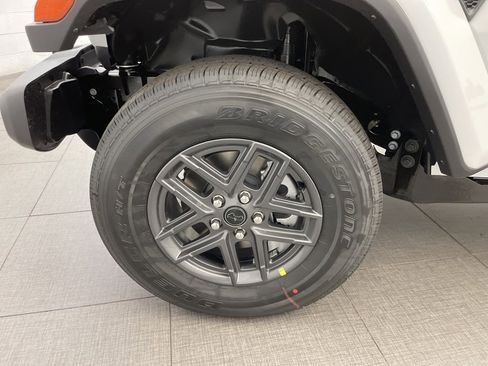 New 2026 Jeep Gladiator Sport image 8