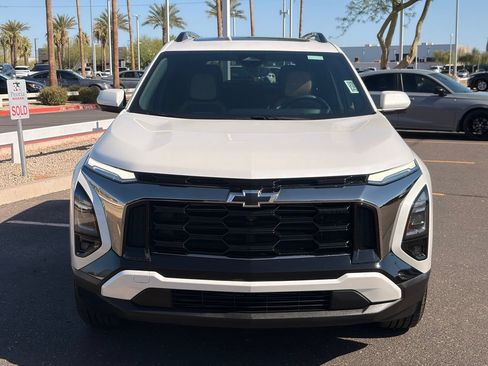 Used 2025 Chevrolet Equinox ACTIV w/ Safety and Technology Package FWD image 9