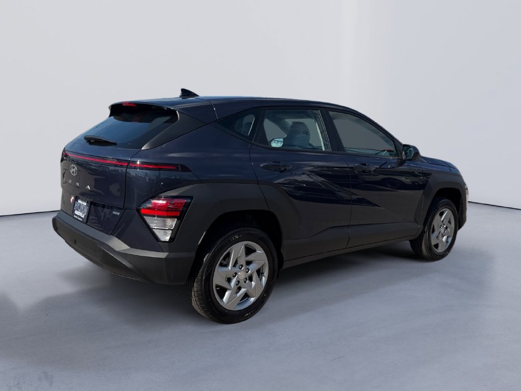 New 2027 Hyundai Kona SE AWD/4WD image 3