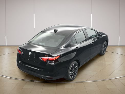 Certified 2025 Nissan Versa SR w/ Trunk Package FWD image 32