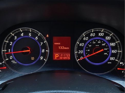 Used 2010 INFINITI FX35 2WD w/ Navigation Pkg image 18