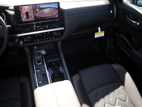 New 2026 Nissan Pathfinder Platinum w/ Cargo Package image 13