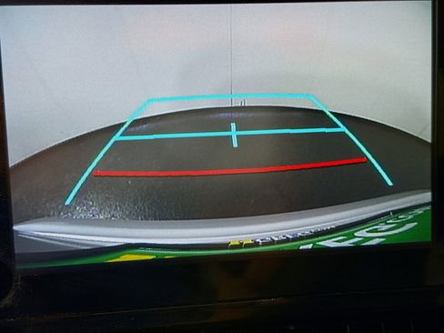 Used 2020 Toyota Corolla LE image 19