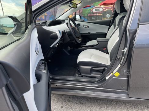 Certified 2019 Toyota Prius XLE AWD/4WD image 14