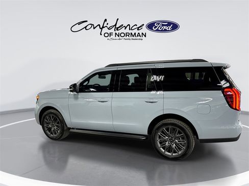 New 2026 Ford Expedition Platinum w/ Stealth Appearance Package image 5