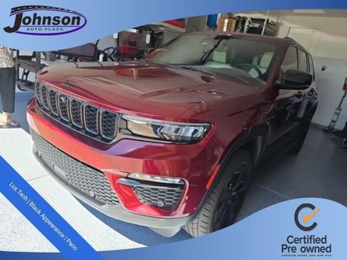 Used 2023 Jeep Grand Cherokee Limited w/ Luxury Tech Group II image 1