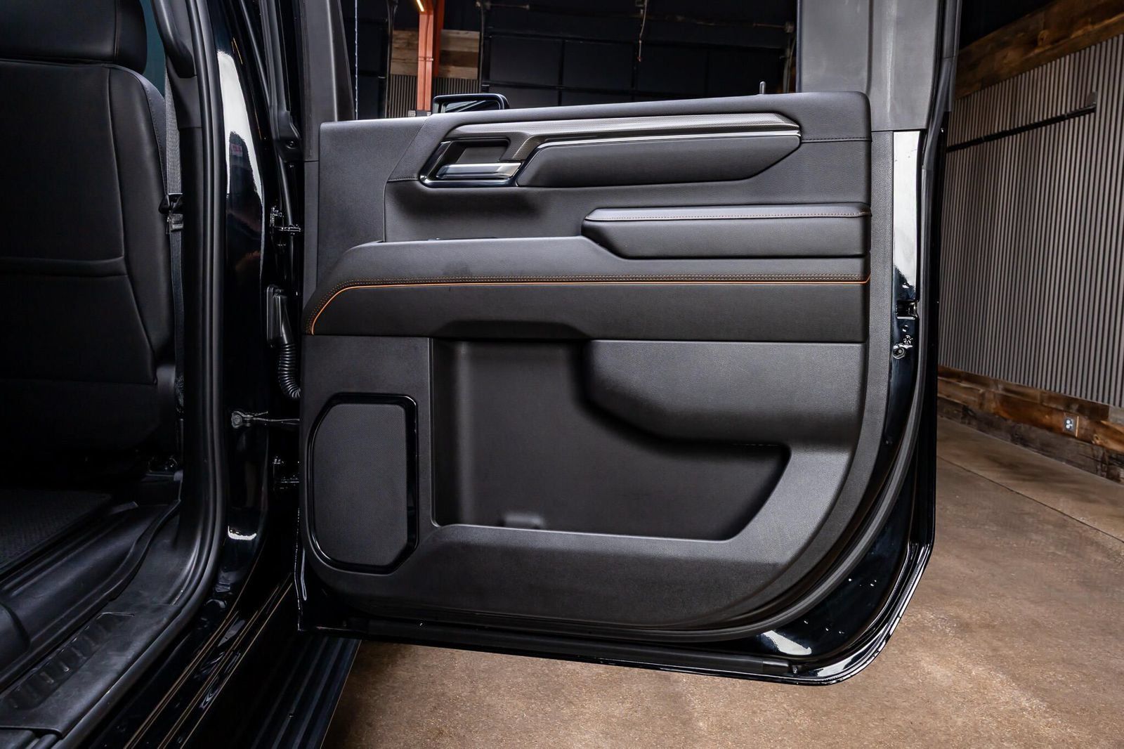 Used 2024 GMC Sierra 2500 AT4 w/ AT4 Premium Plus Package AWD/4WD image 40