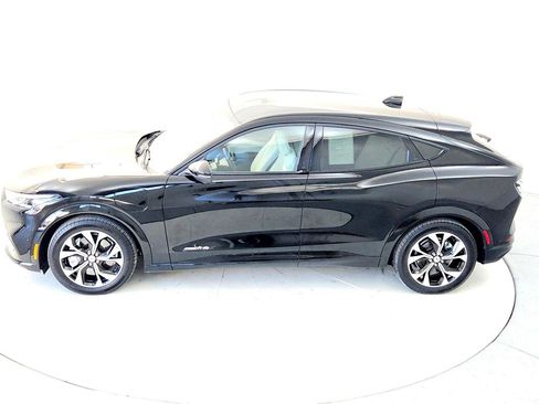 Used 2023 Ford Mustang Mach-E Premium image 15