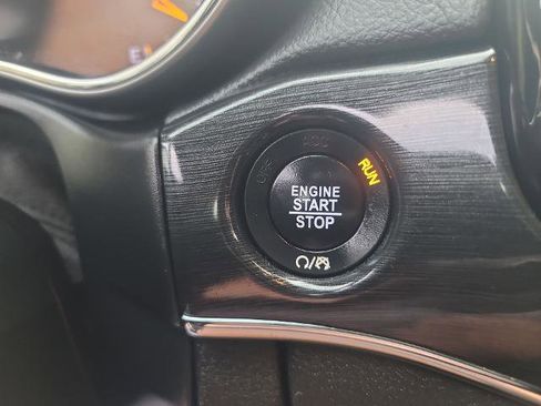 Used 2019 Jeep Grand Cherokee Trailhawk image 16