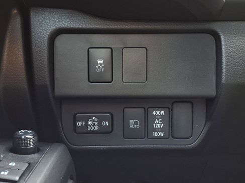 Used 2023 Toyota Tacoma TRD Off-Road AWD/4WD image 16