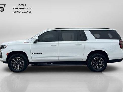 Used 2024 Chevrolet Suburban Z71 w/ Luxury Package AWD/4WD image 2