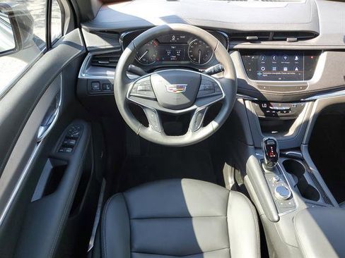 Used 2023 Cadillac XT5 Luxury FWD image 19