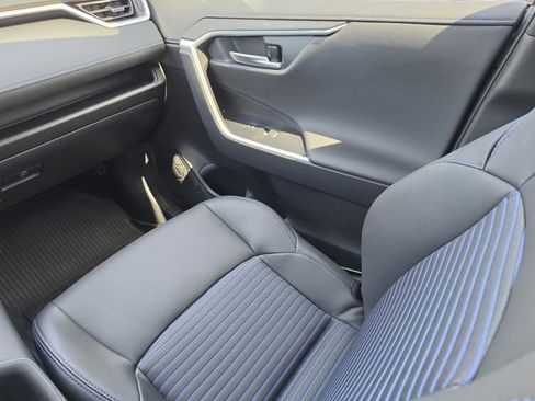 Used 2025 Toyota RAV4 XSE w/ Advanced Technology Package AWD/4WD image 28