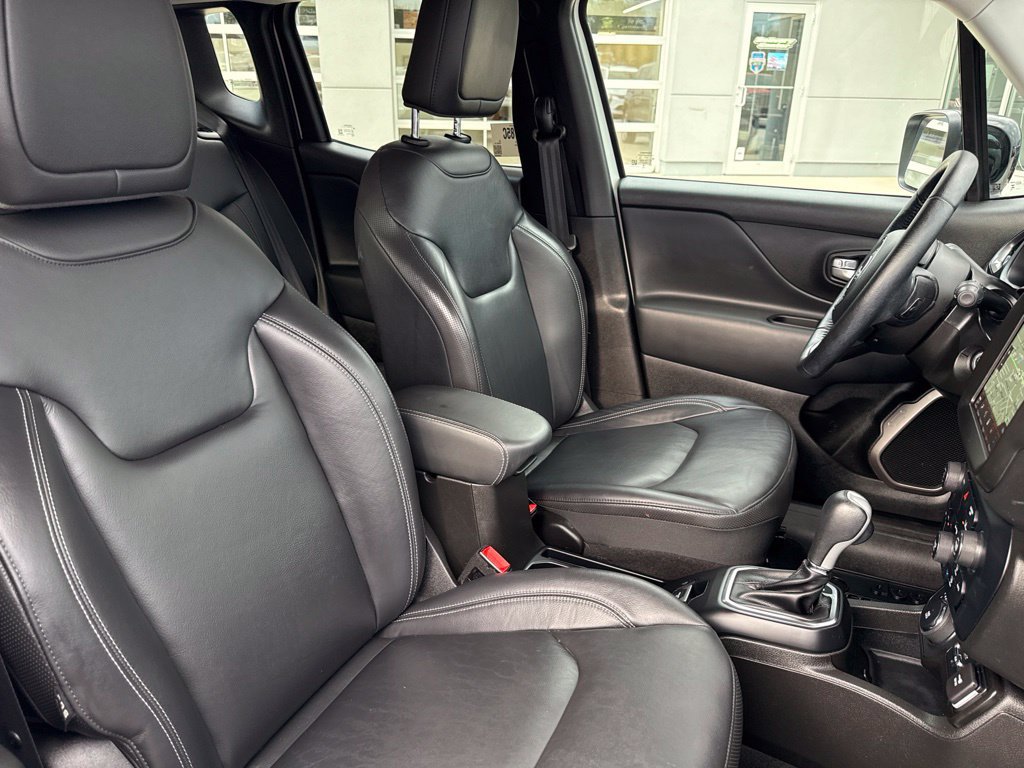 Used 2023 Jeep Renegade Limited AWD/4WD image 43