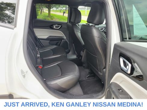 Used 2023 Jeep Compass Limited AWD/4WD image 18