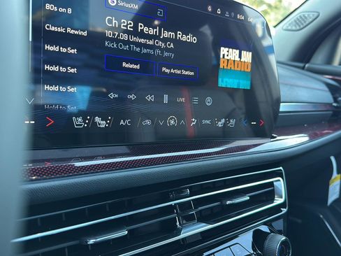 New 2026 Chevrolet Traverse RS w/ LPO, Floor Liner Package FWD image 22