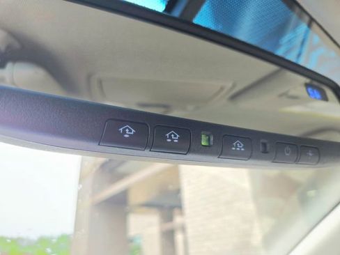 Used 2016 Toyota Sienna LE FWD image 31