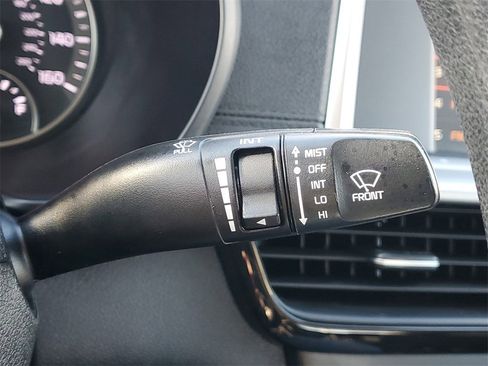 Used 2020 Kia Optima LX image 19