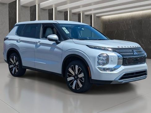 New 2026 Mitsubishi Outlander SE AWD/4WD image 4