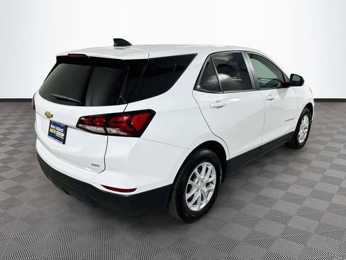 Used 2022 Chevrolet Equinox LS w/ LS Convenience Package AWD/4WD image 7