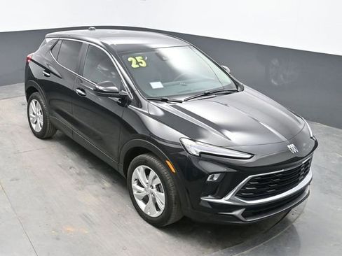Used 2025 Buick Encore GX Preferred AWD/4WD image 25
