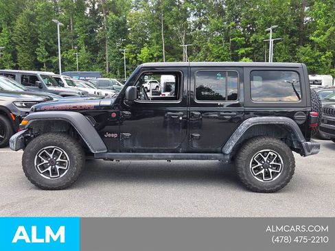 Used 2025 Jeep Wrangler Unlimited Rubicon AWD/4WD image 4