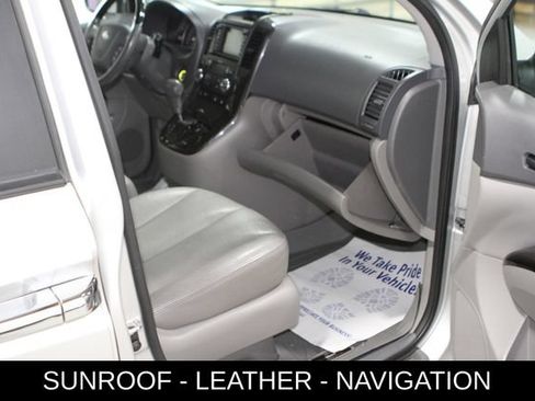Used 2014 Kia Sedona EX w/ Navigation Package FWD image 23