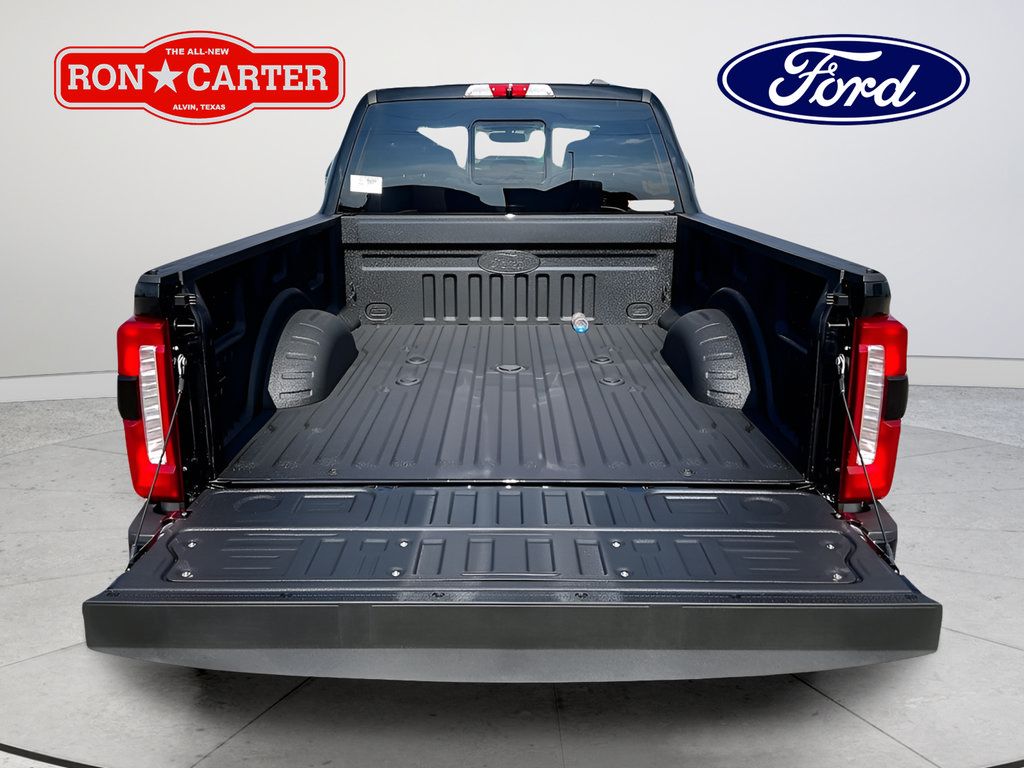 New 2025 Ford F250 XLT w/ Black Appearance Package AWD/4WD image 20